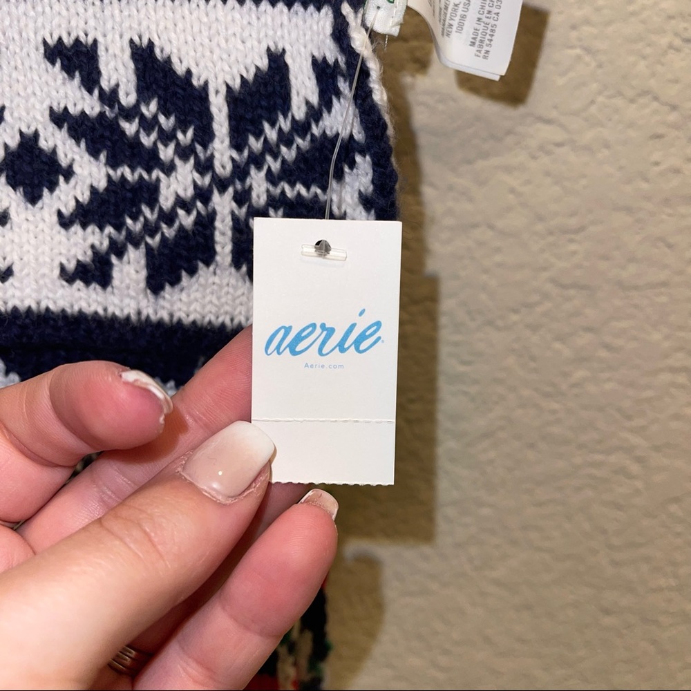 Aerie Scarf - Picture 3 of 3
